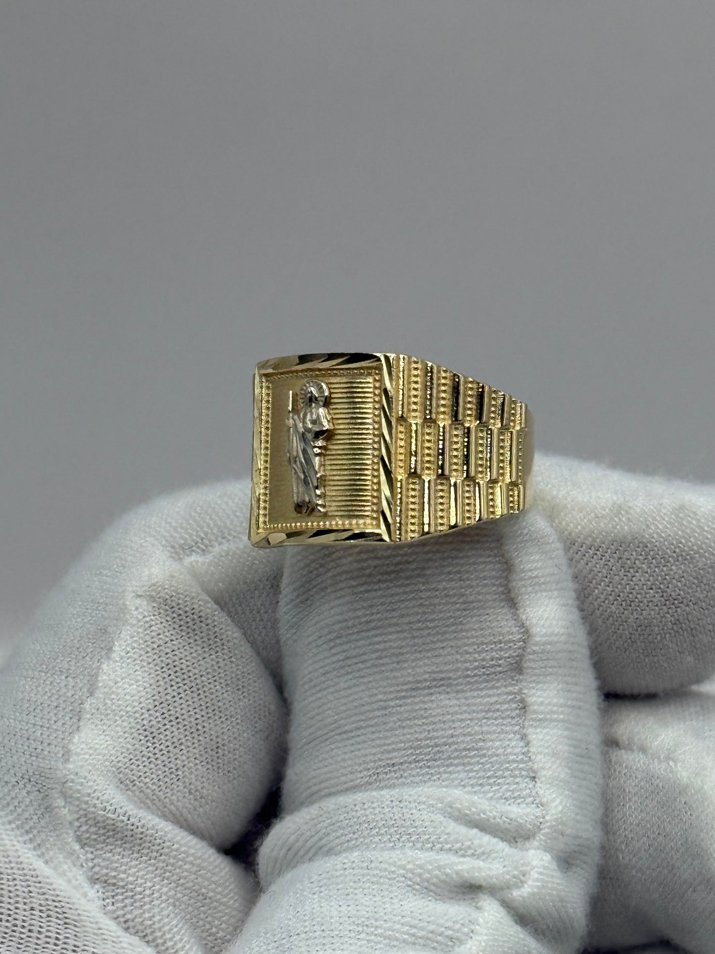 14k Gold San Judas ring size 8.5