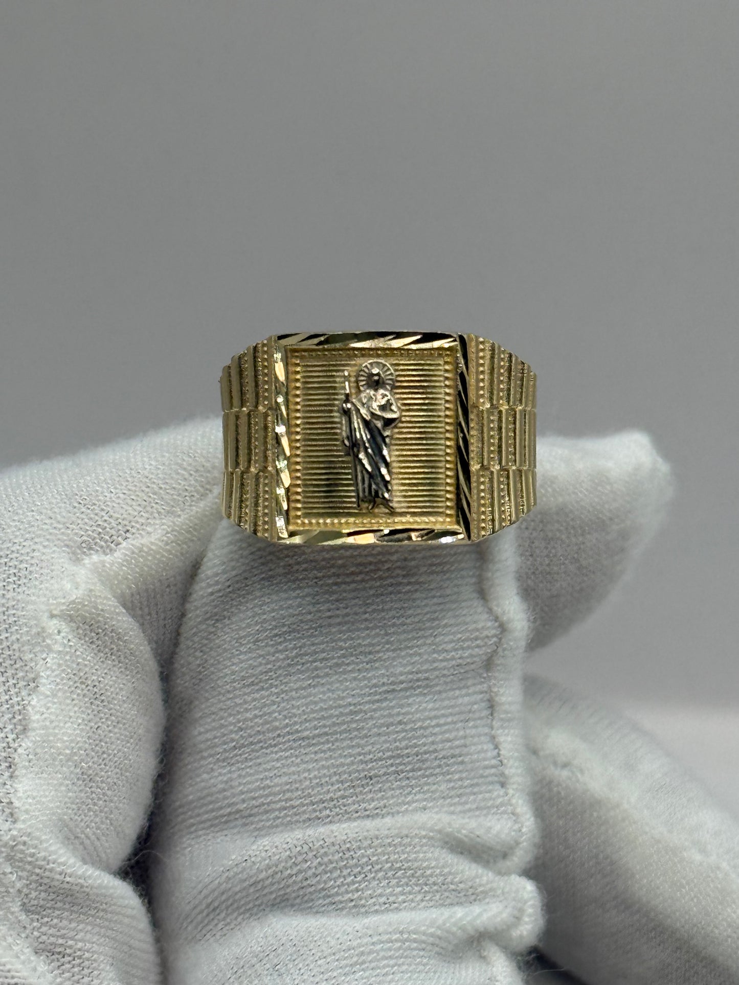 14k Gold San Judas ring size 8.5
